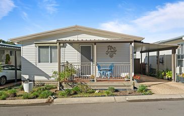 215 / 750 Pacific Highway, Lake Munmorah
