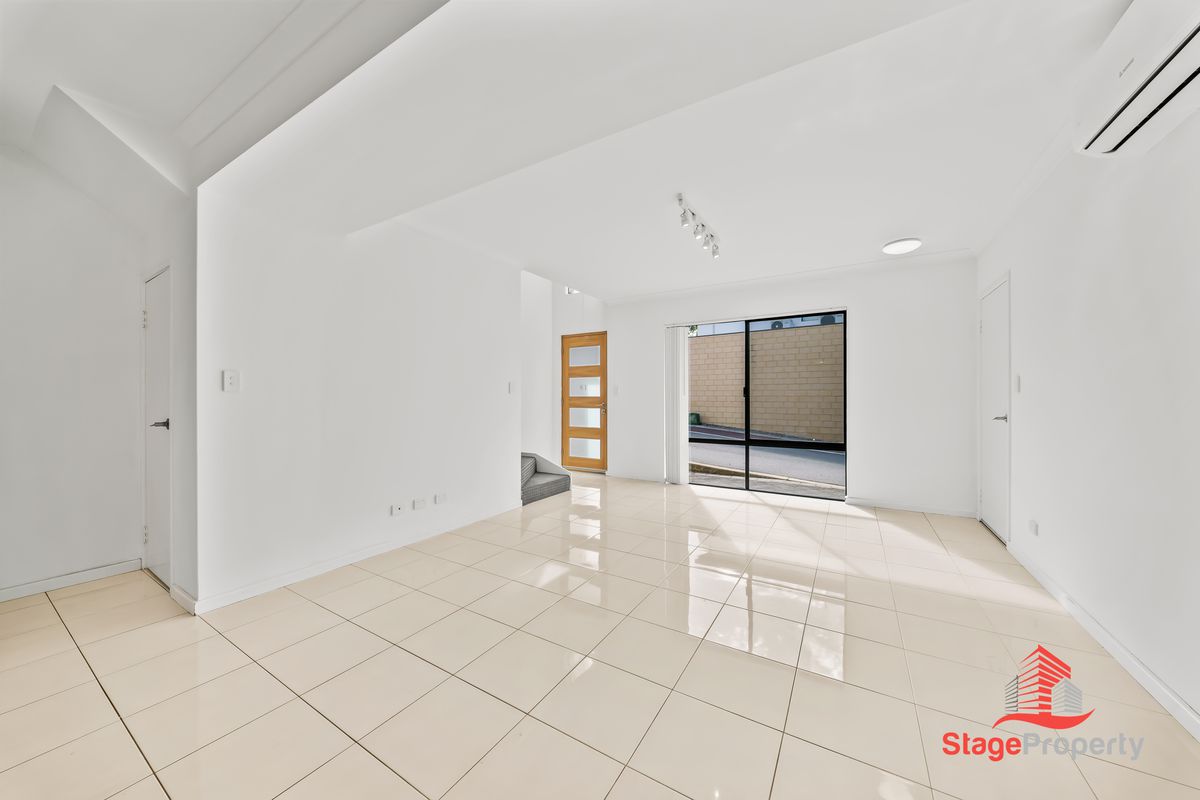 18 / 22 Rinaldo Crescent, Coolbellup