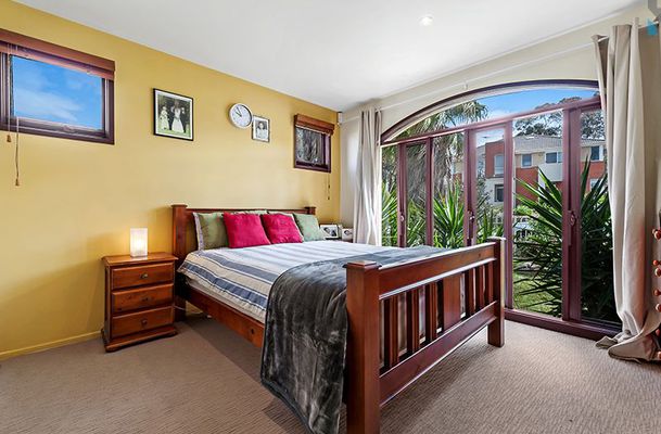 76 Ravenhill Boulevard, Roxburgh Park