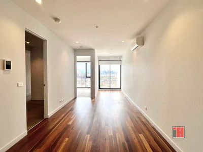 1025 / 18 Albert Street, Footscray