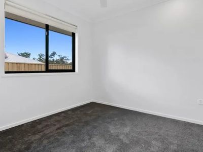 7 Scarlet Moon Court, Southside
