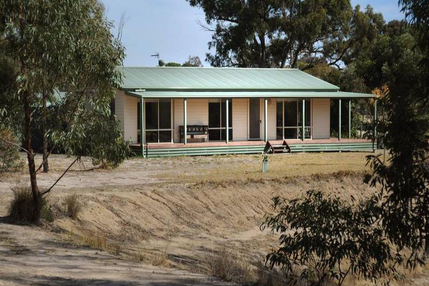 76 Pelchens Road, Horsham