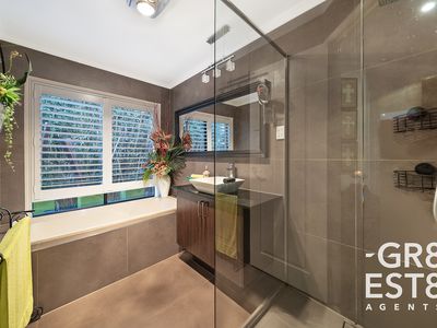 22  Beauford Avenue , Narre Warren South