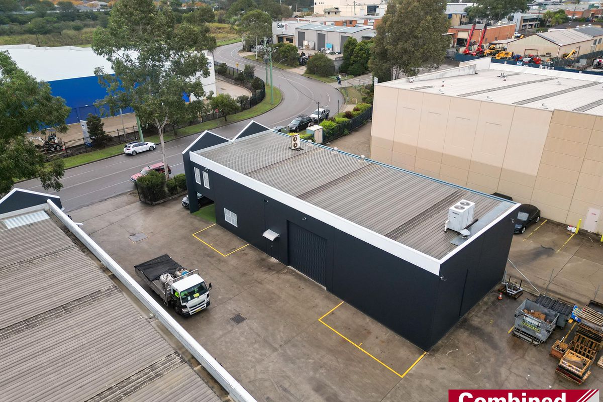1 / 14 Porrende Street, Narellan