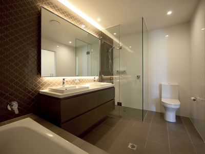 3705 / 21 Scotsman Street, Forest Lodge