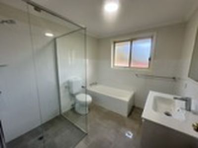 4 / 11 Gordon Street, Woonona