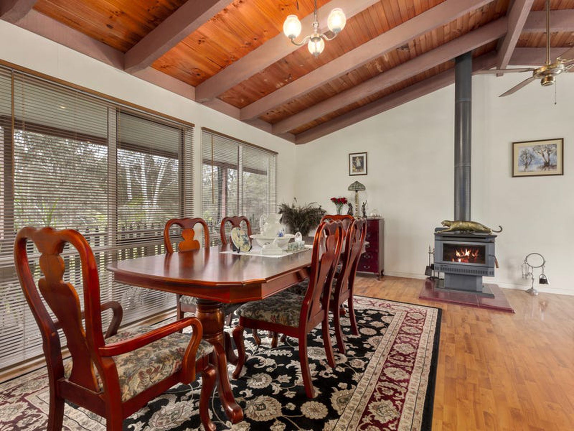 540 Telegraph Rd, Seymour