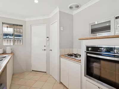 15 Mattner Square, Lockridge