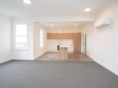 1 / 209 Cargill Street, City Centre