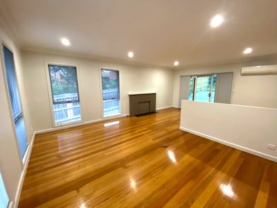 111 Greensborough Road, Macleod