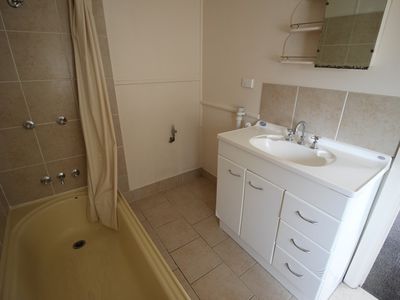 2 / 64 Windang Road, Primbee