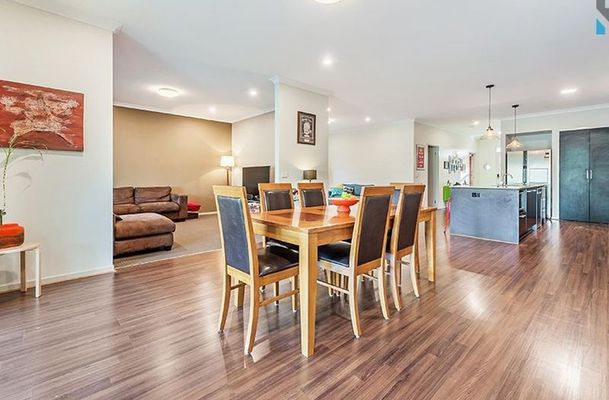 27 Cheltenham Close, Craigieburn