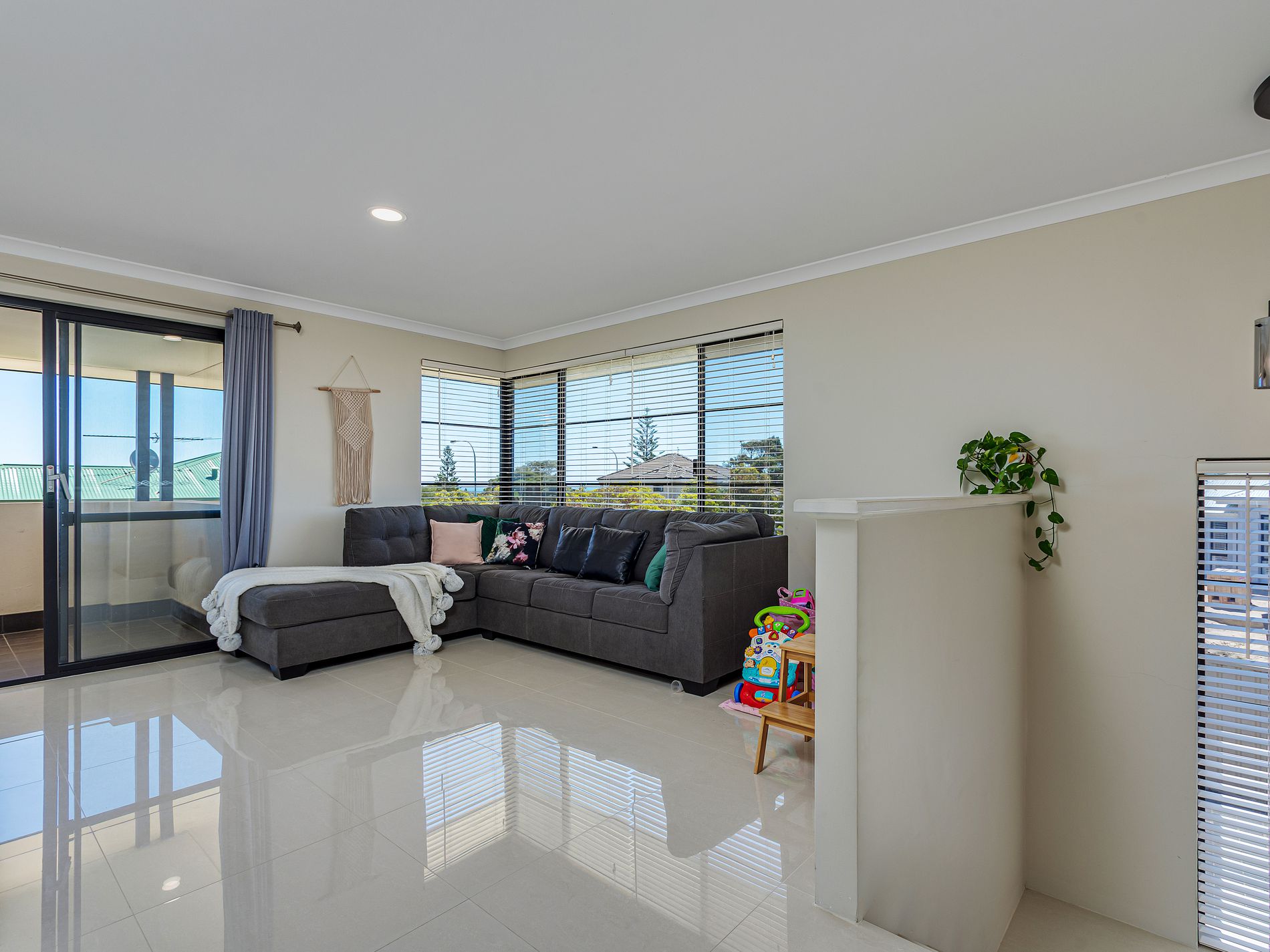 25 Flagtail Outlook, Yanchep
