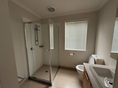 4 Gulf Road, Point Cook