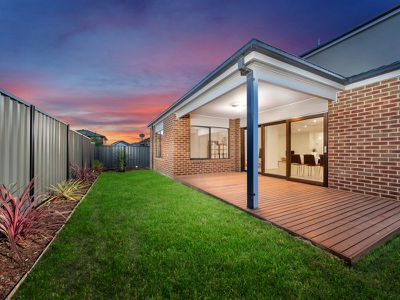 8 Calibre Circuit, Clyde North