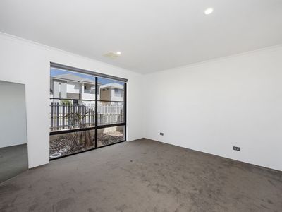 14 Ferrolana Chase, Madora Bay