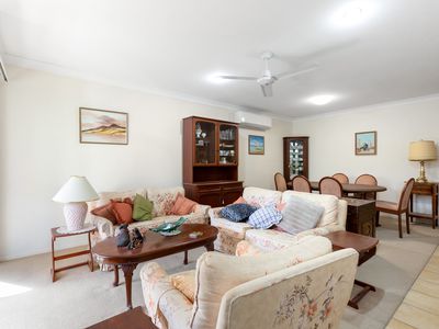 21 / 300 Cliveden Avenue, Corinda