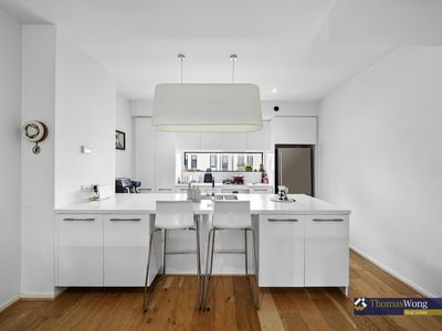76 Central Park Walk, Cheltenham