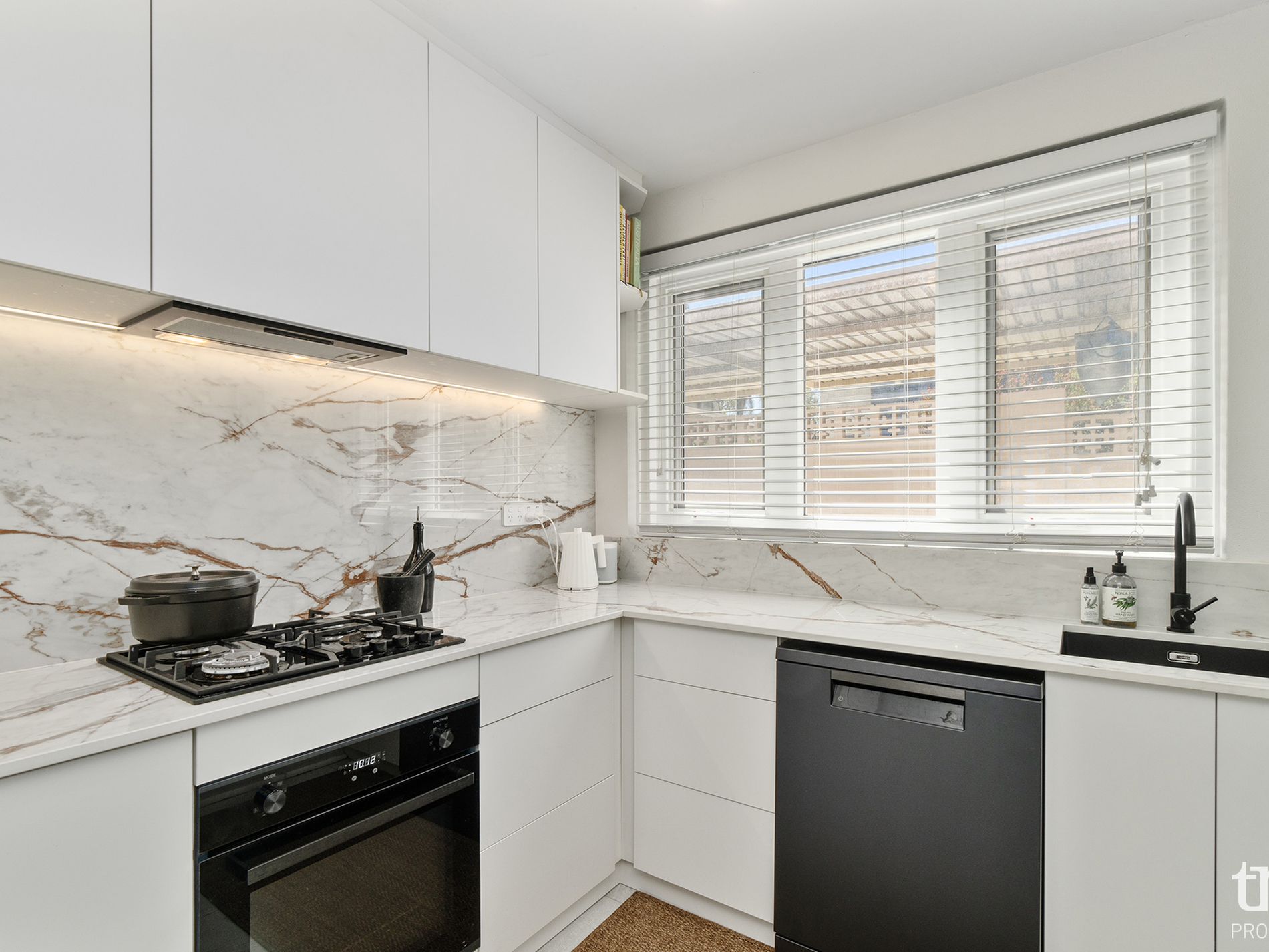 6 / 93 Stirling Highway, Nedlands