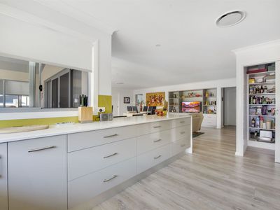 9 Carriage Way, Milton