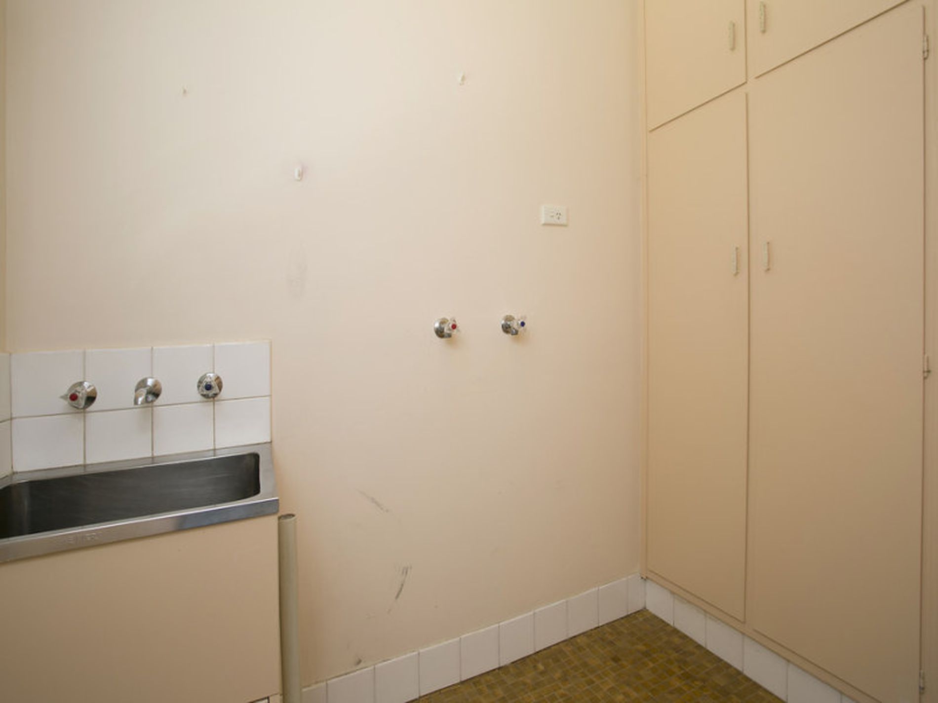 228 Trimmer Parade, Grange