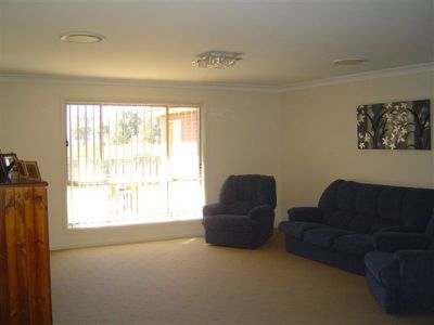 4 Ballindoch Place, Dubbo