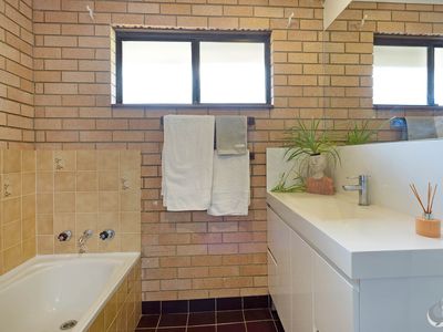 8 Willcocks Avenue, Narooma