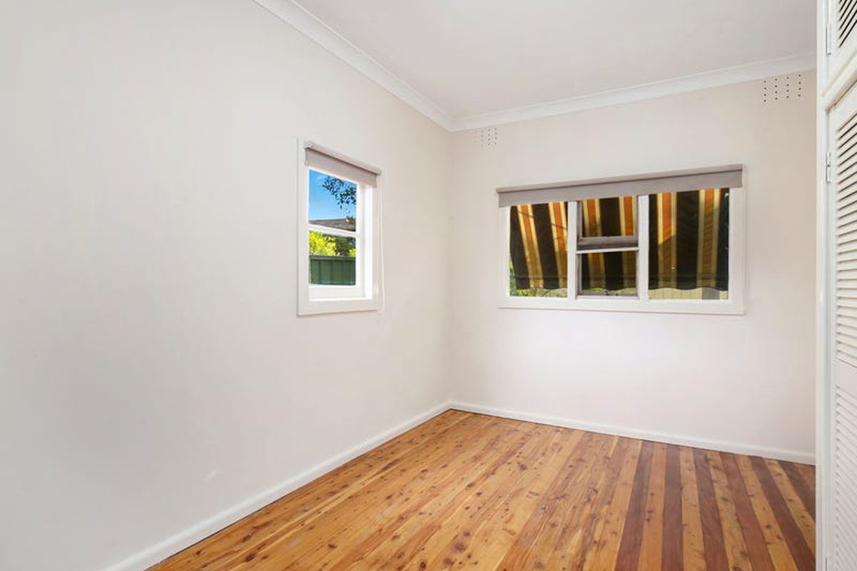 18 Main Street, Killarney Vale