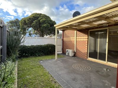 1 / 3 Apex Avenue, Belmont