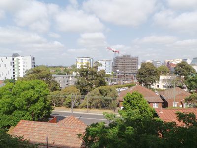 302 / 10  Gladstone Street, Burwood