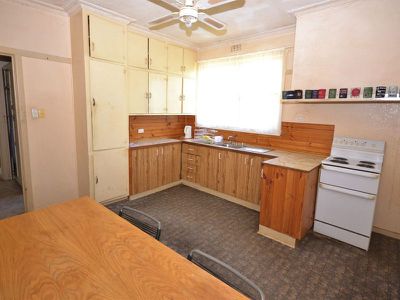 14 Simmonds Street, Mount Beauty