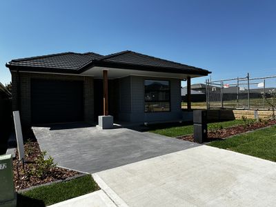 51 Melton Circuit, Gregory Hills