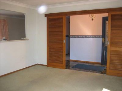 2 Gellatly Ave, Figtree