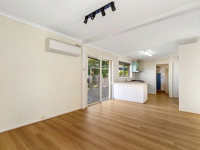 18 Picton Court, Sale