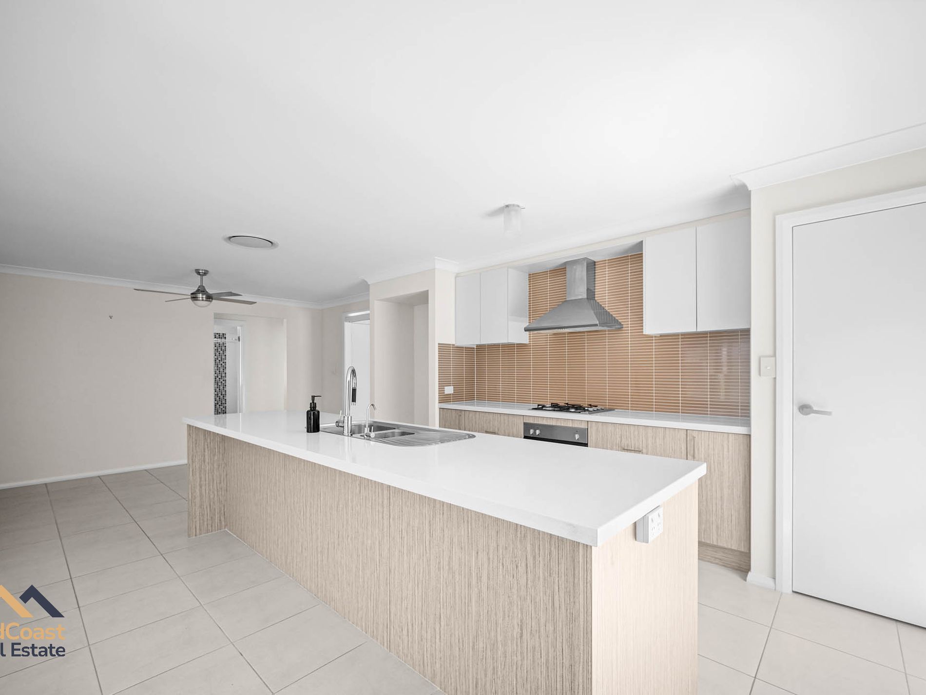 31 James Foster Drive, Black Head