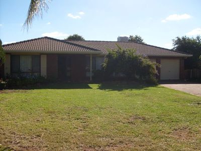 4 Hamilton Close, Dubbo