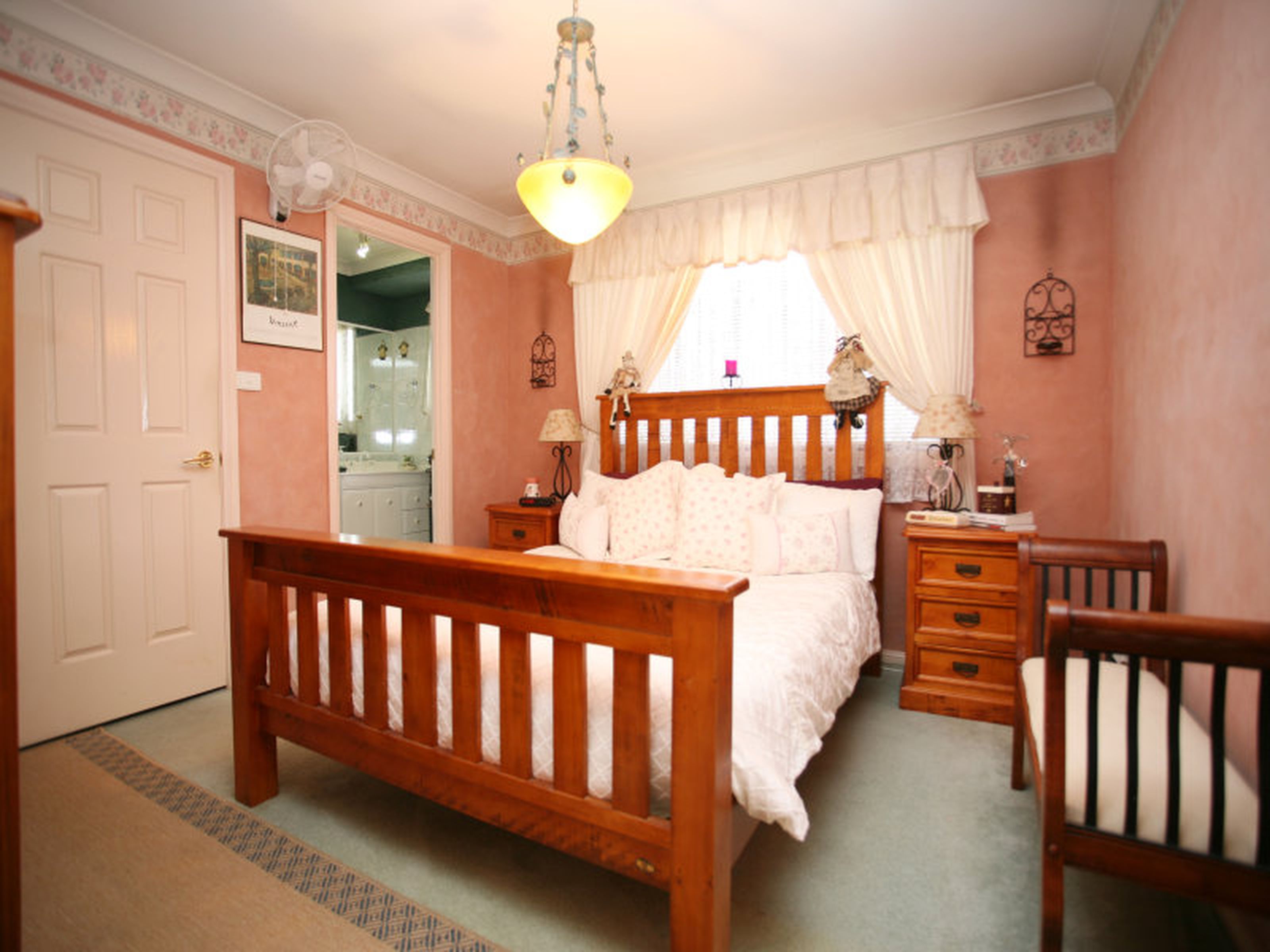 84 Muru Drive,, GLENMORE PARK