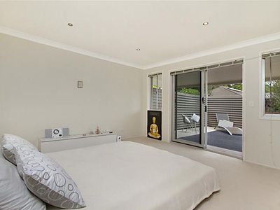 22 Hill Park Crescent, Rochedale South