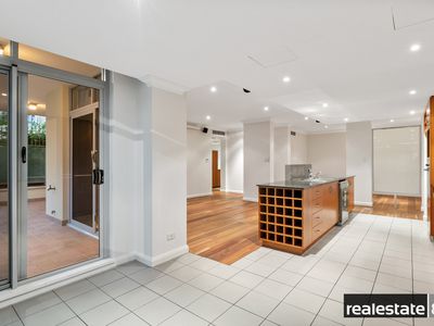 33 / 20 Royal Street, East Perth