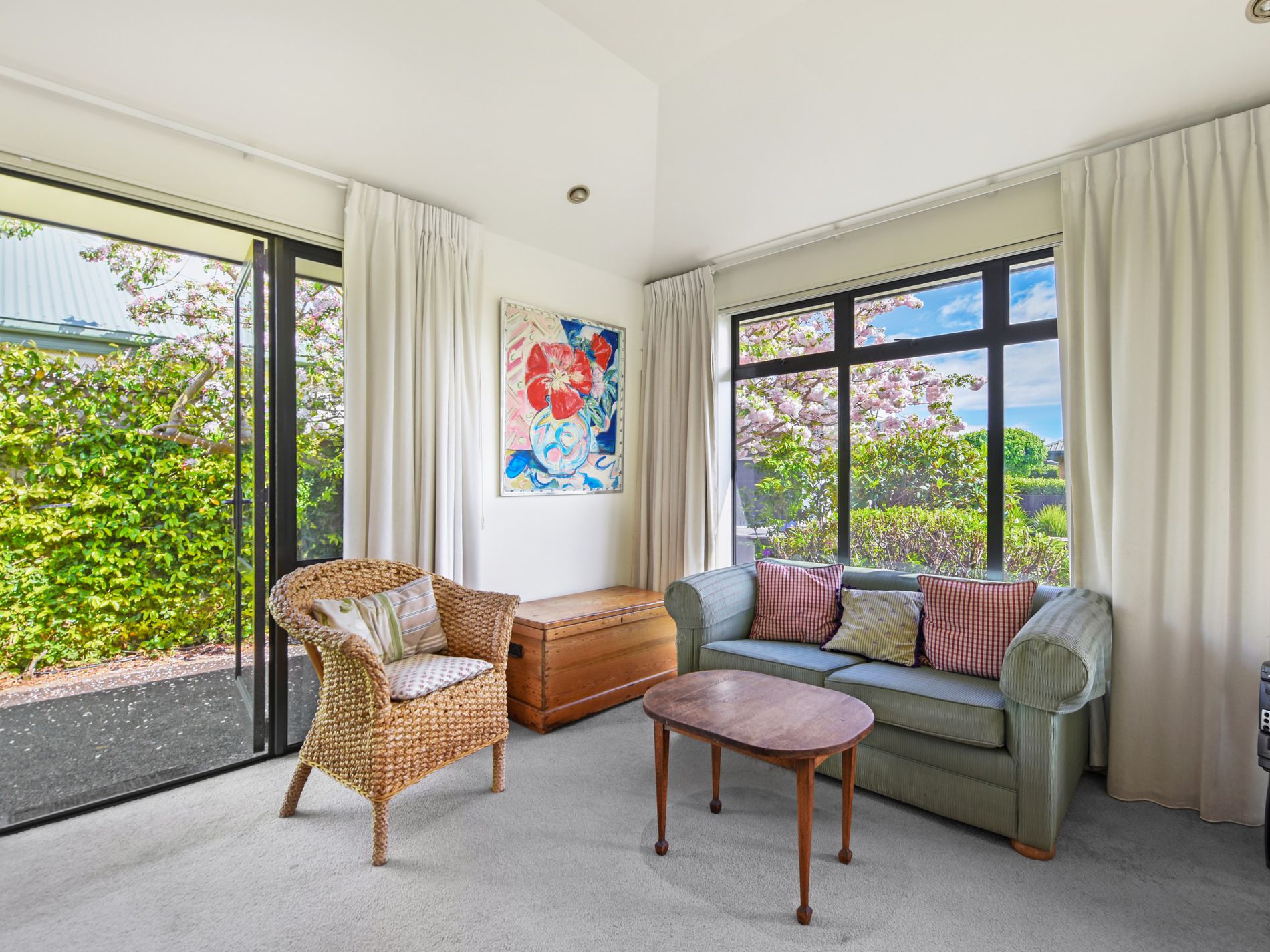 5 Di Pierri Way, The Wood