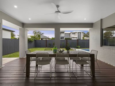 24 Feathertail Place, Wakerley