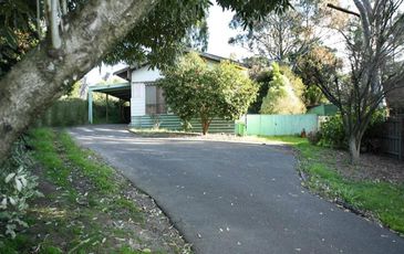 1 Paul Grove, Beaconsfield Upper