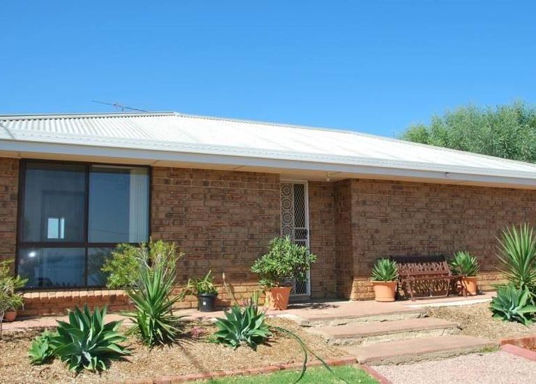 1B Fryer Street, Hallett Cove