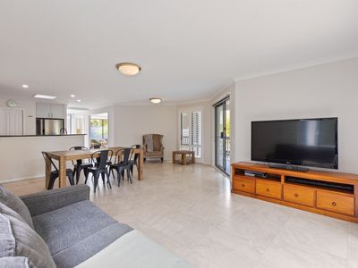 5 Bonito Place, Eden