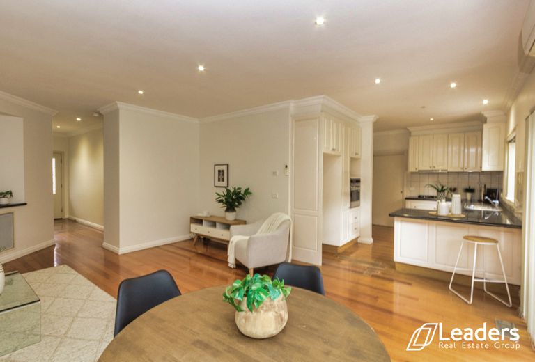 2/23 Barbara Avenue, Glen Waverley