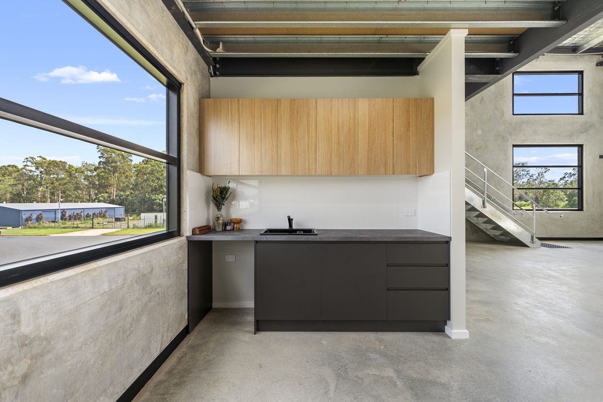 BASE - Unit 7 / 10 Think Road, Townsend