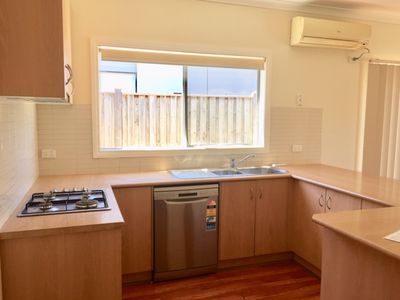 61 Fantail Crescent, Williams Landing