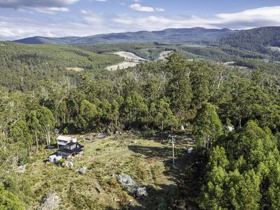 170 Russell Road, Lonnavale