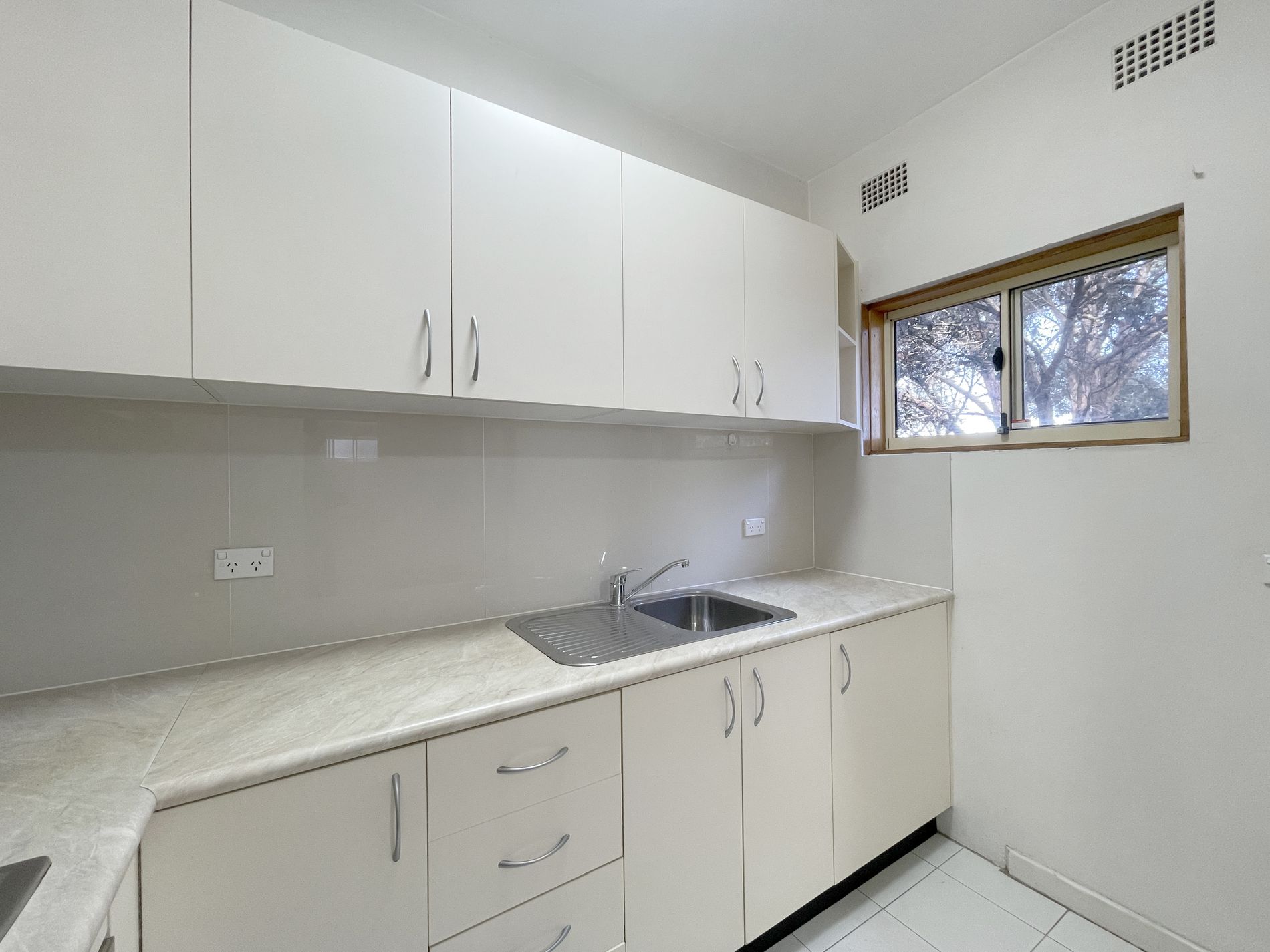 10 / 5A Frances Street, Randwick