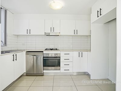 13 / 8 Marlborough Road, Homebush West